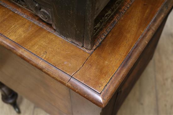 A Victorian mahogany kneehole desk W. 117cm